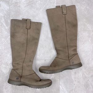 BORN brown leather boots in great condition but soles need fixing